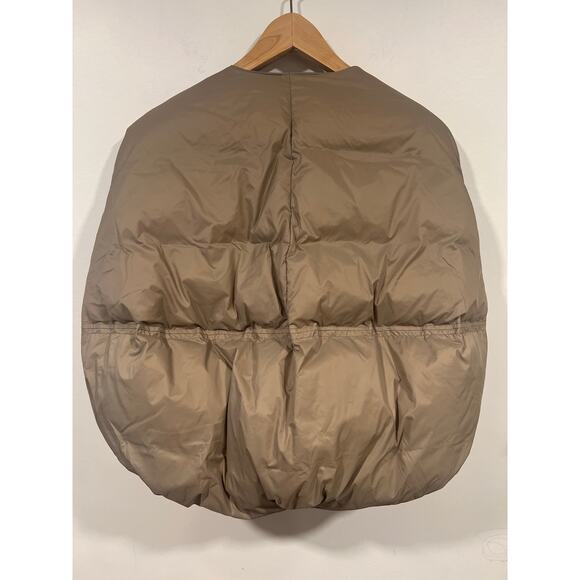 Women’s Minimalist Cropped Poofy Puffer Vest M - Picture 3 of 6